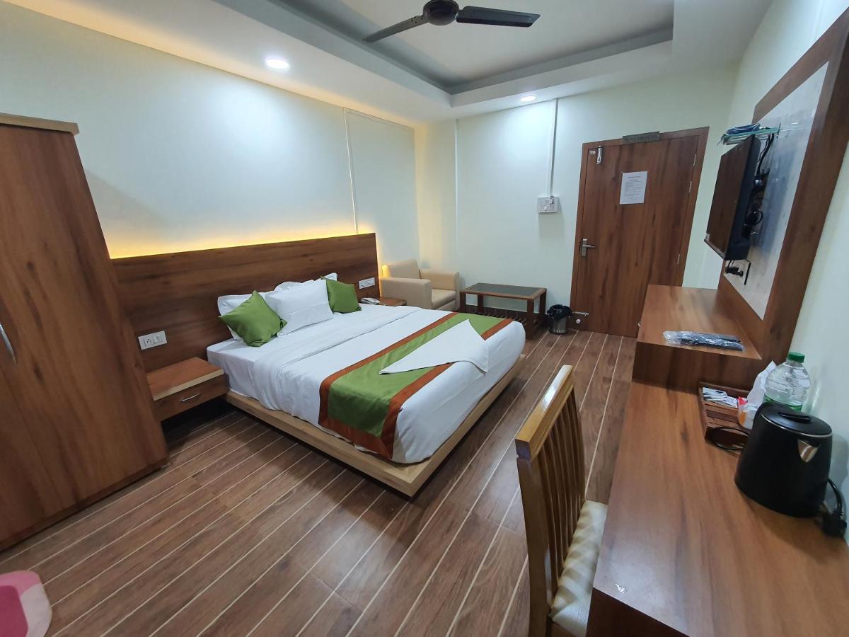 Hotel Deo Volente Sivasagar Exterior foto