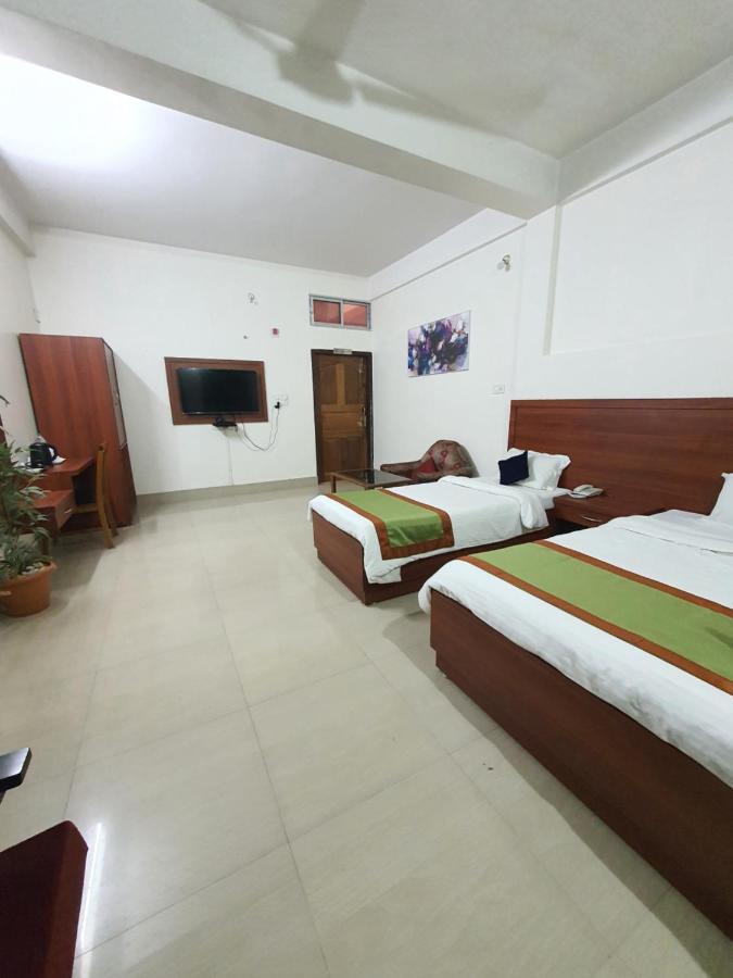 Hotel Deo Volente Sivasagar Exterior foto