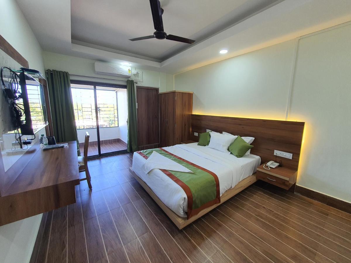 Hotel Deo Volente Sivasagar Exterior foto