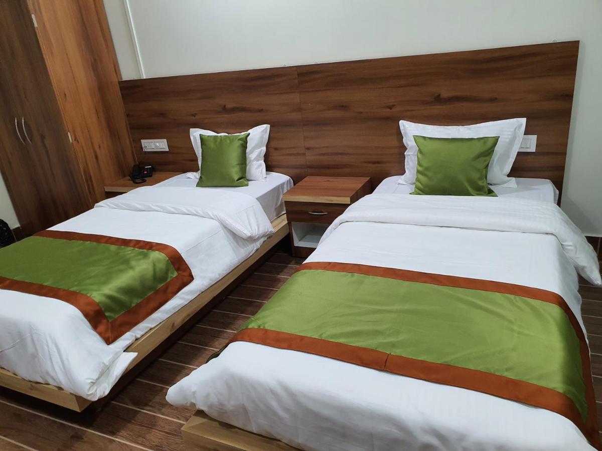 Hotel Deo Volente Sivasagar Exterior foto